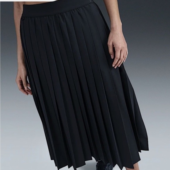 Nike Dresses & Skirts - NEW Nike 24.7 PerfectStretch Women Dri Fit Pleated Skirt HQ8153-010 $160